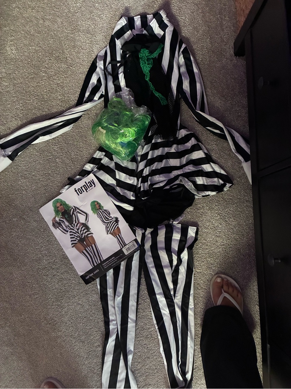 Forplay Got The Juice Beetlejuice Costume Women’s Medium + Green Wig